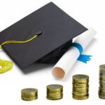 chapeau d'étudiant et augmentation des frais de scolarité